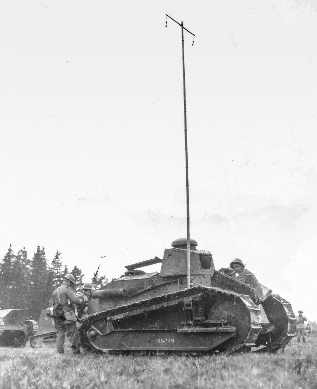 洋書 French Light Tank Renault FT & U.S. Six Sweden's first tank – a French Renault FT | SPHF